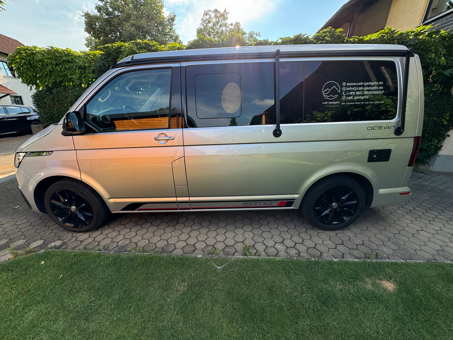 Cali-Gadgets Airline Schienen 2er Set für VW California T5 T6 T6.1 – Abschließbare Befestigungslösung für Ocean, Beach & Coast Modelle – Schnell & Einfach Montage