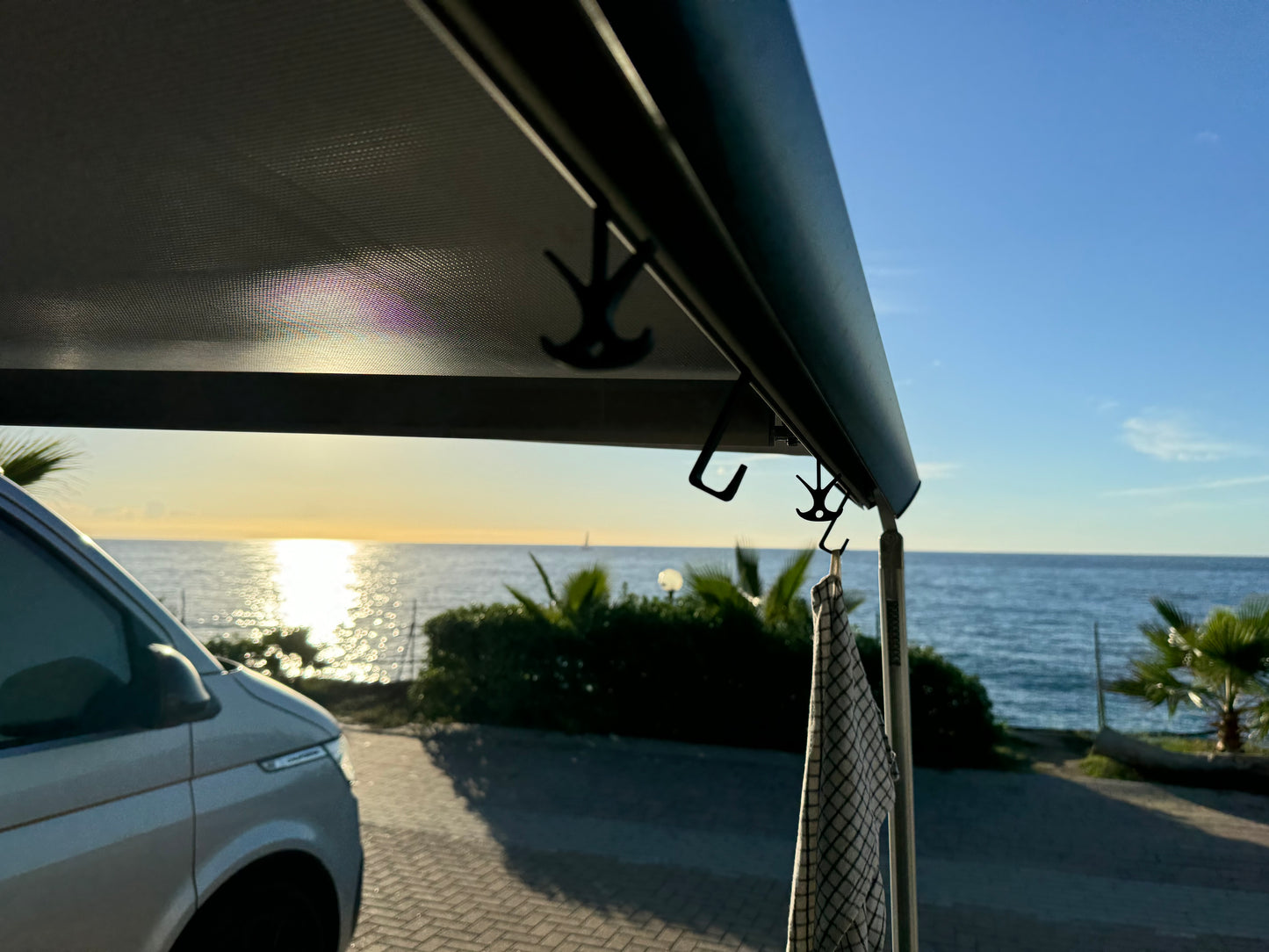 Cali-Gadgets Premium Hakenset für außen – Passend für VW T5 T6 T6.1 California Beach, Ocean & Coast – Must-Have Zubehör für Camper-Liebhaber