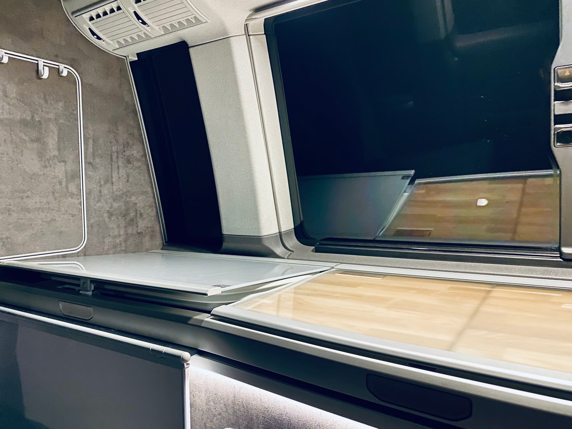 Kühlschrank Offenhalter VW T6.1 California Ocean Zubehör Bulli – Cali- Gadgets