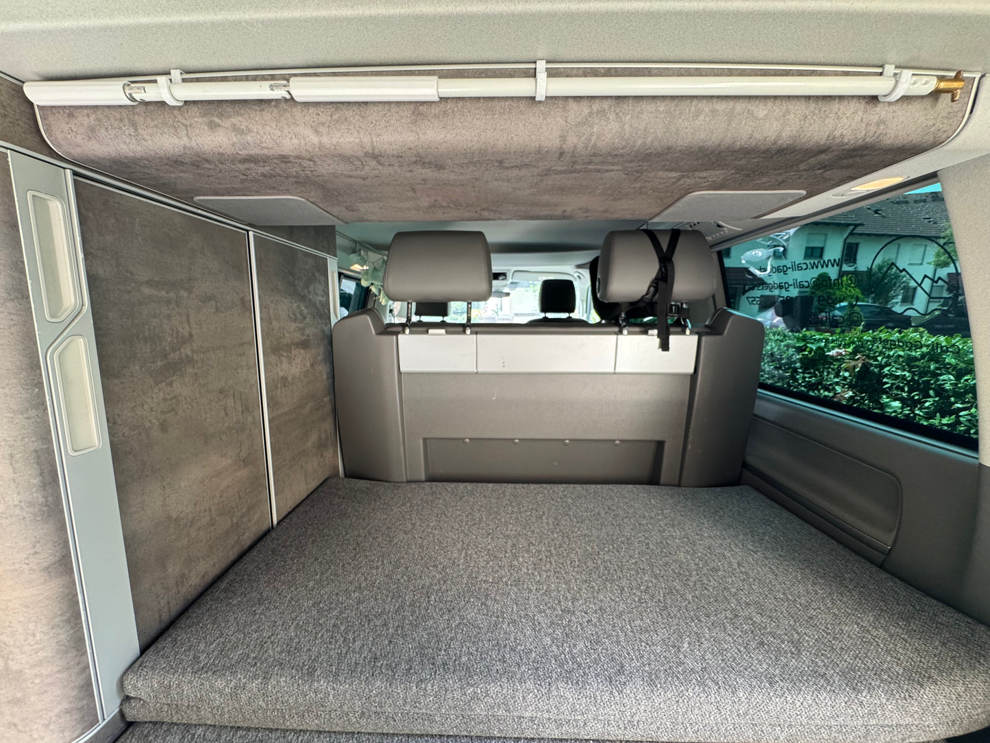 Cali-Gadgets Markisenkurbel-Halterung – 3-Punkt-Hakenset für deinen Camper T5 T6 T6.1