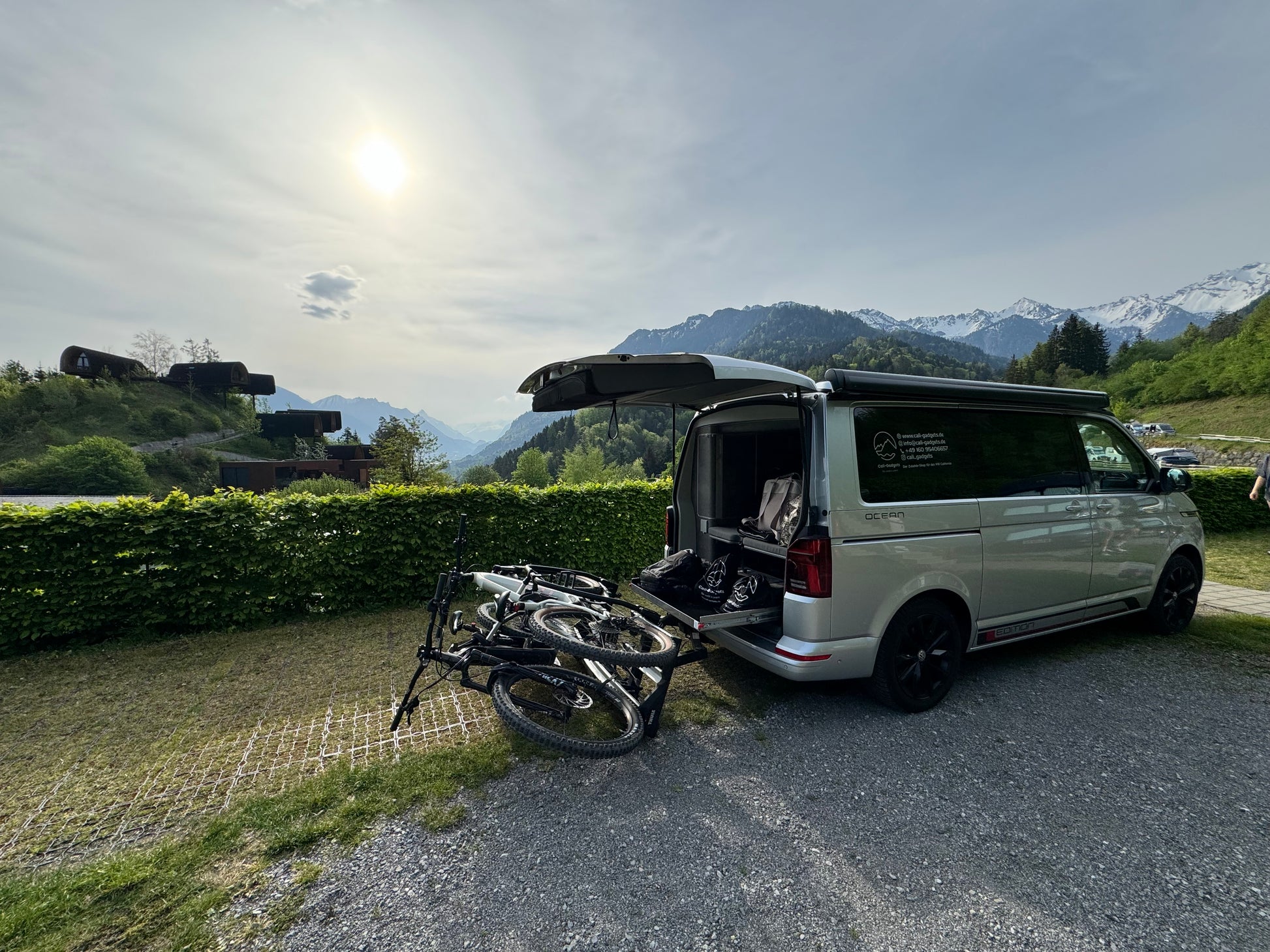 autix Vloerkleden vloermatten voor instap treden compatibel met VW Bus T4 Multivan/California Beach/Caravelle en Transporter vanaf 1996 autix Vloerkleden vloermatten voor instap treden compatibel met VW Bus T4 Multivan/California Beach/Caravelle en Transporter vanaf 1996